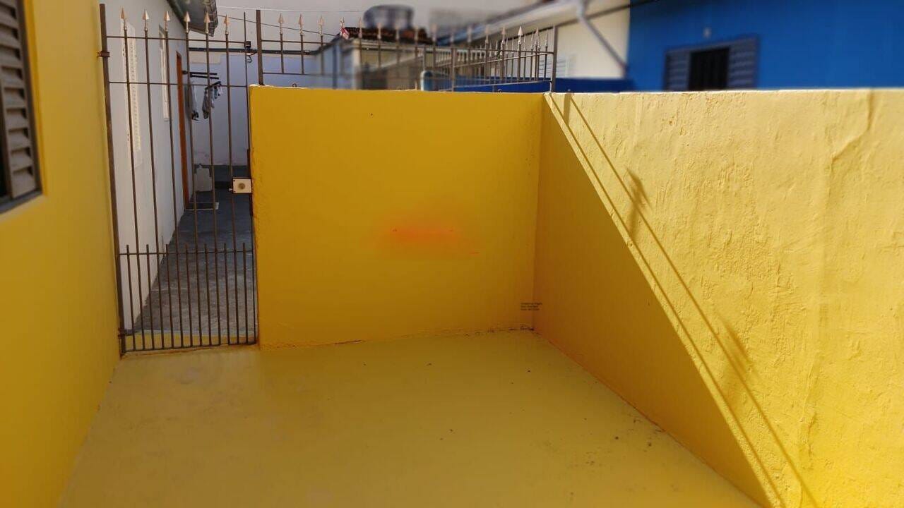 301824